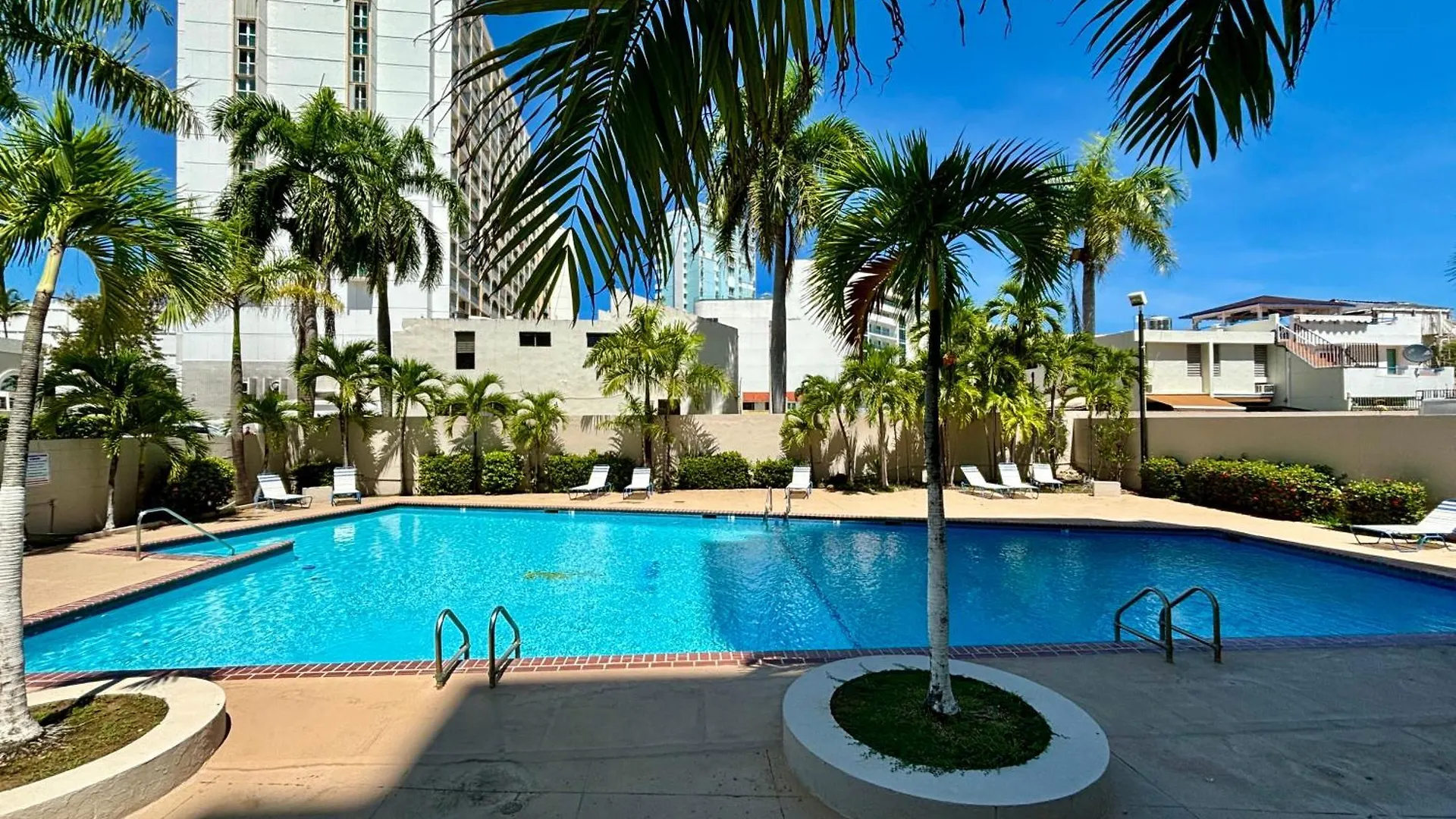 Isla Verde Modern Apartment With Pool San Juan Puerto Rico